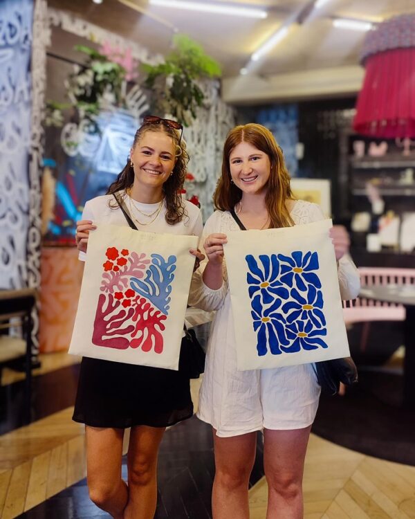 Tote bag painting